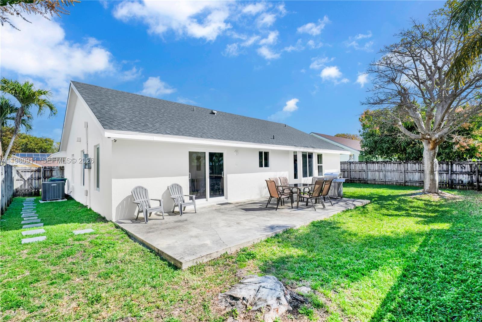 LAKES BY THE BAY SEC 4 - Residential