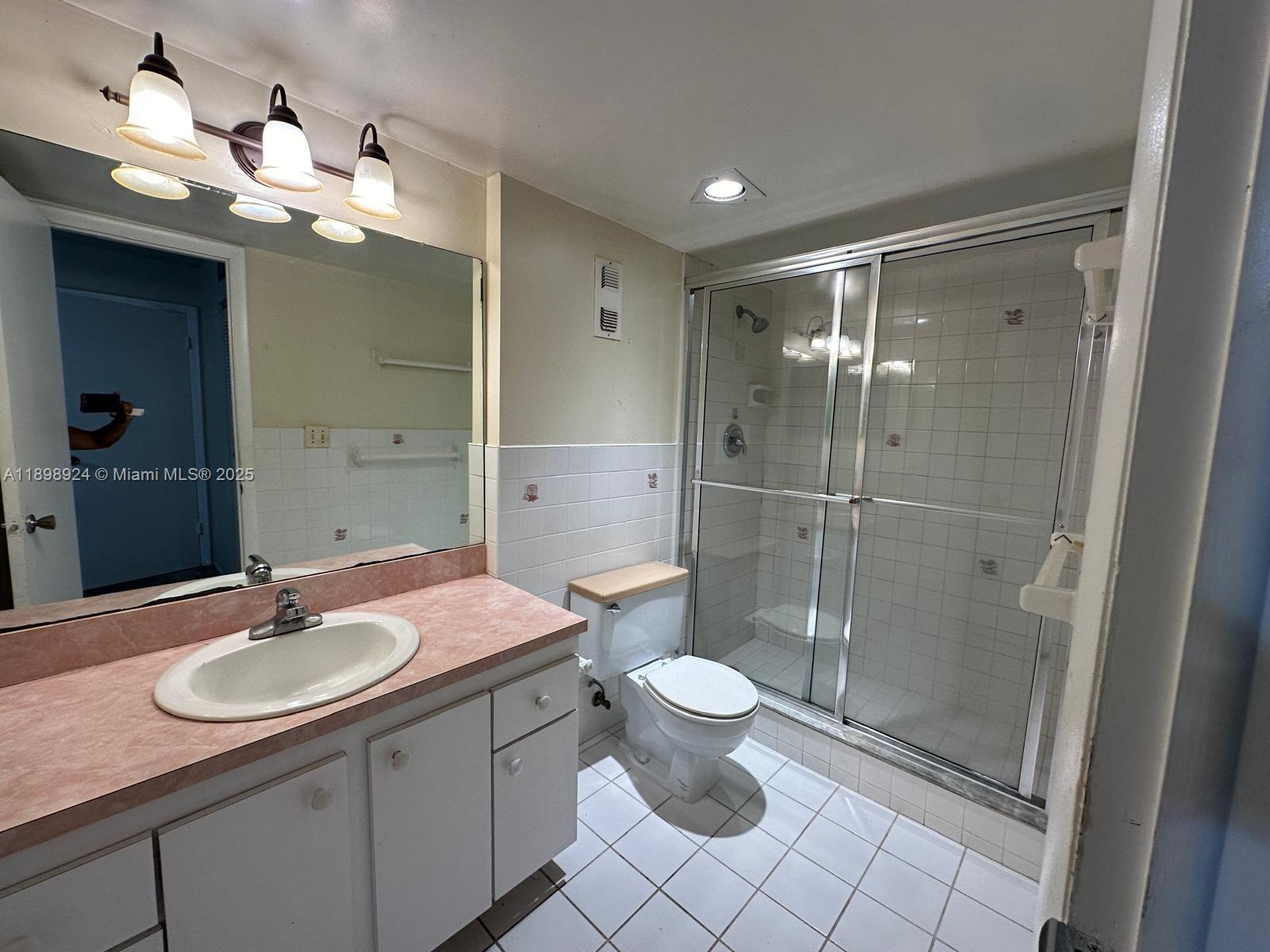 NEWPORT AT LAUDERHILL CON - Residential