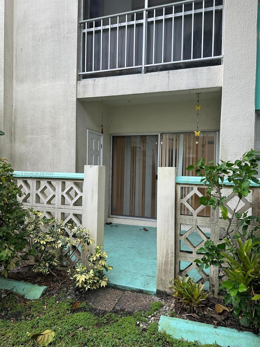 NEWPORT AT LAUDERHILL CON - Residential