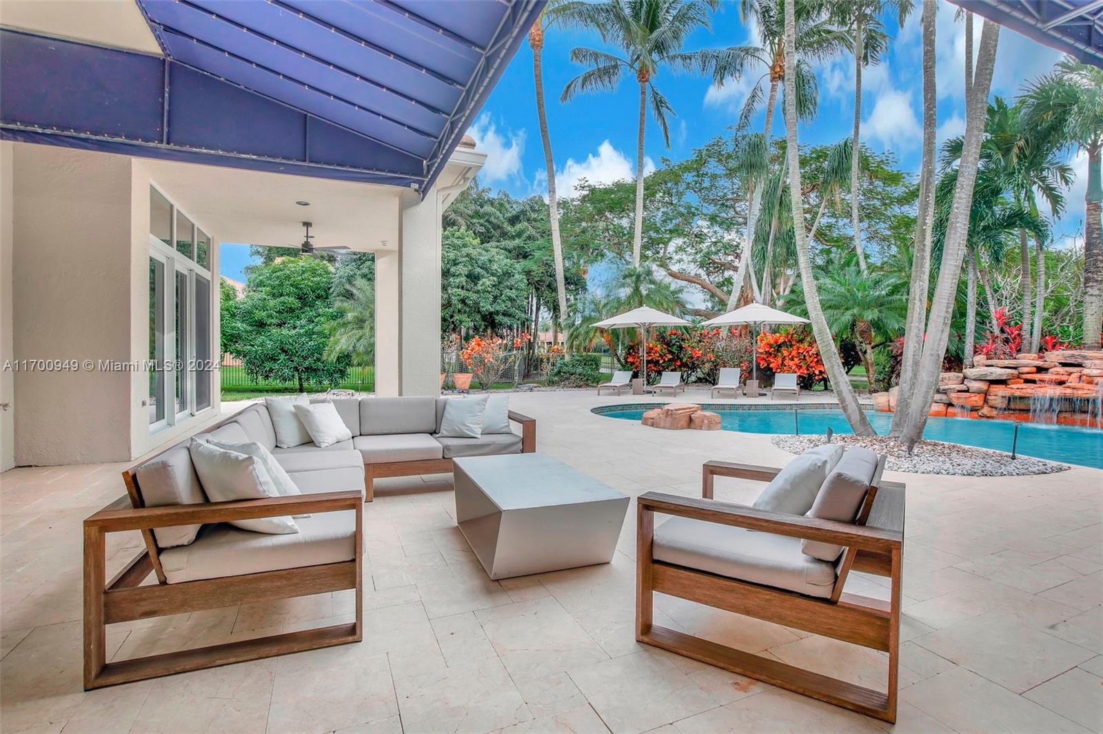 KAPOK GROVE ESTATES - Residential