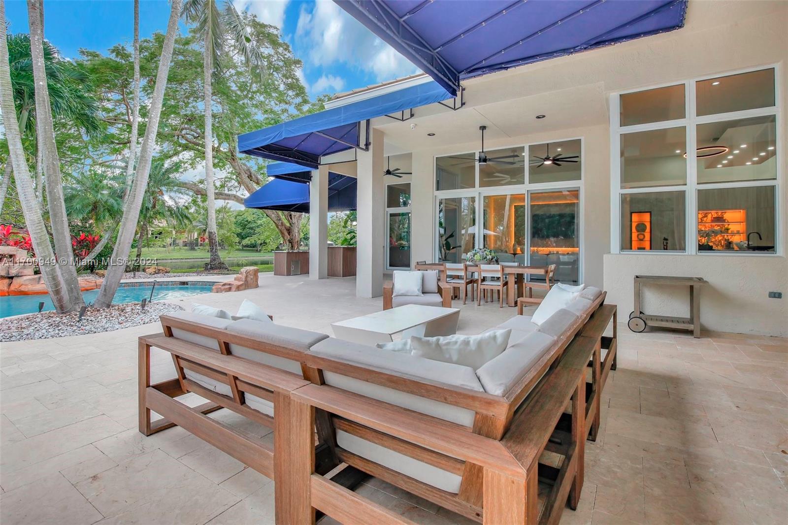 KAPOK GROVE ESTATES - Residential