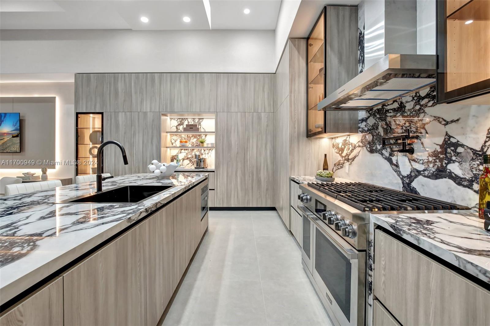 KAPOK GROVE ESTATES - Residential