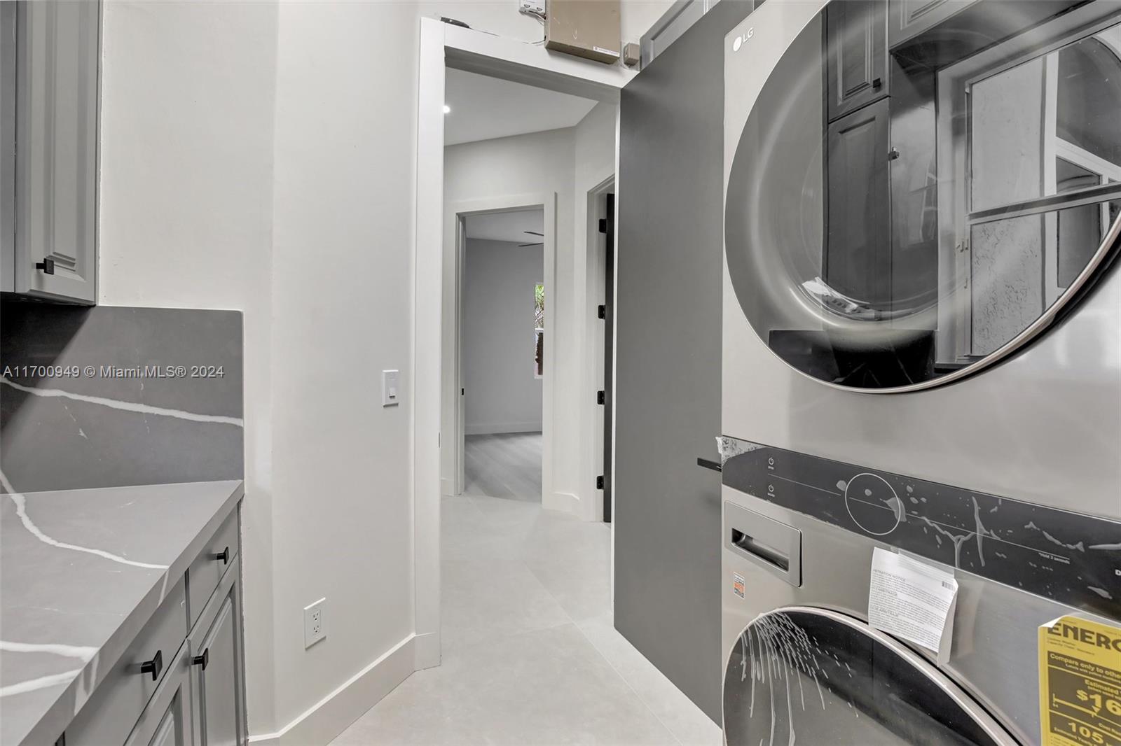 KAPOK GROVE ESTATES - Residential