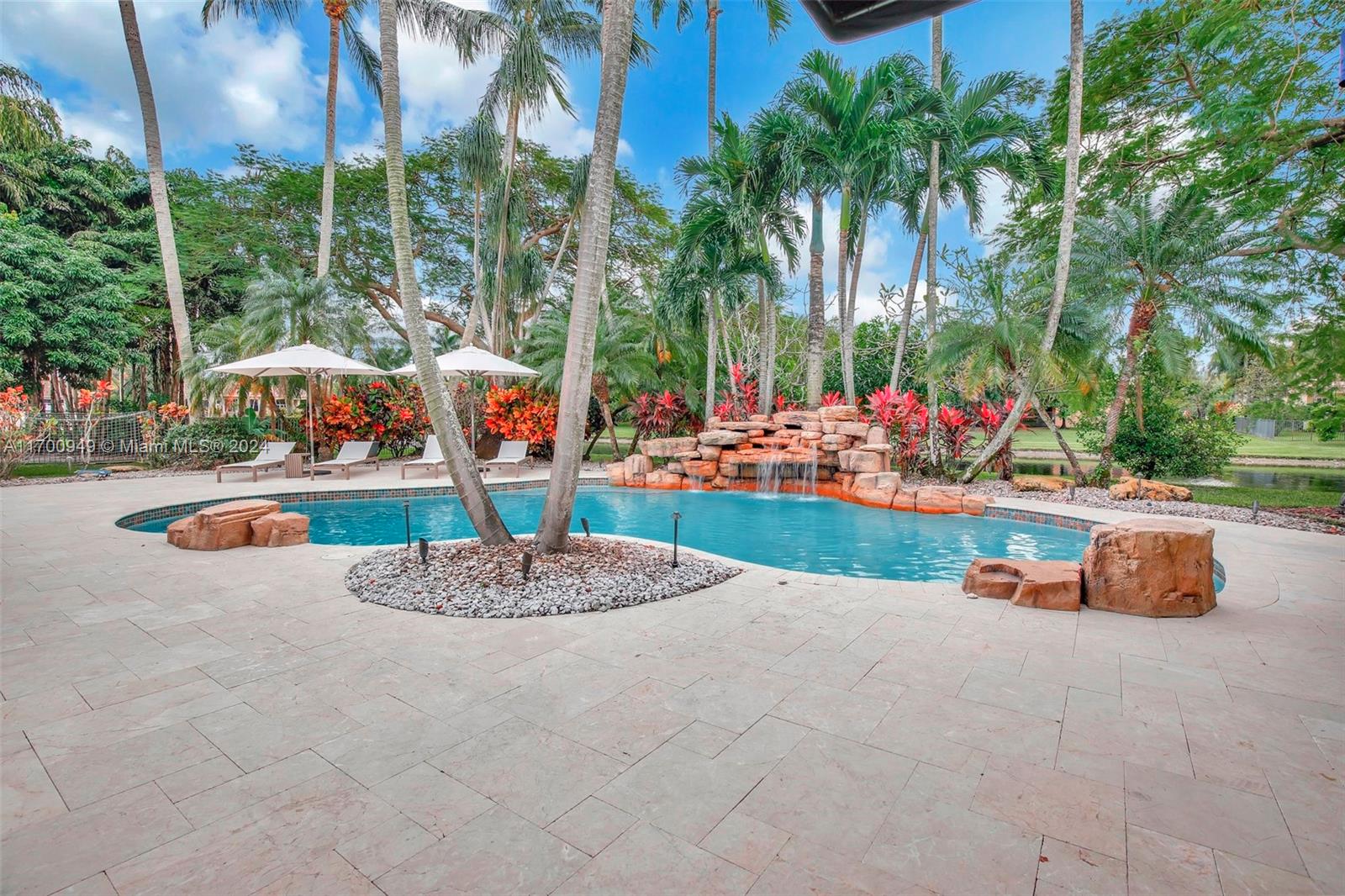 KAPOK GROVE ESTATES - Residential