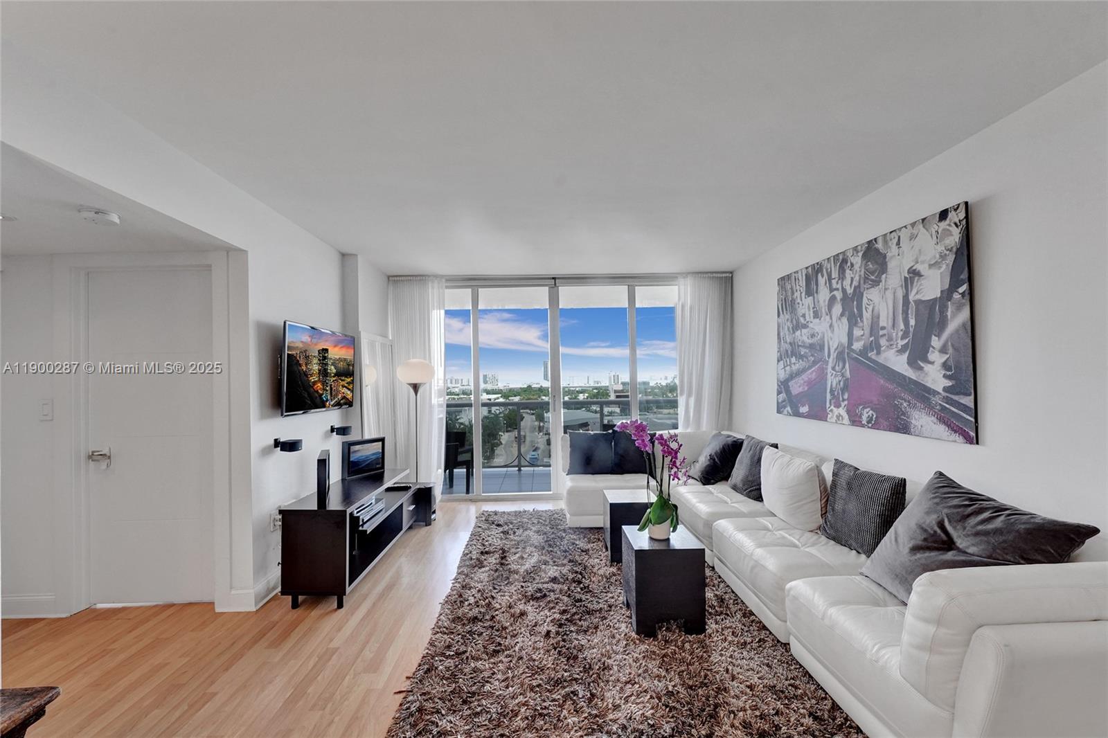 SUNSET HARBOUR NORTH COND - Residential Lease