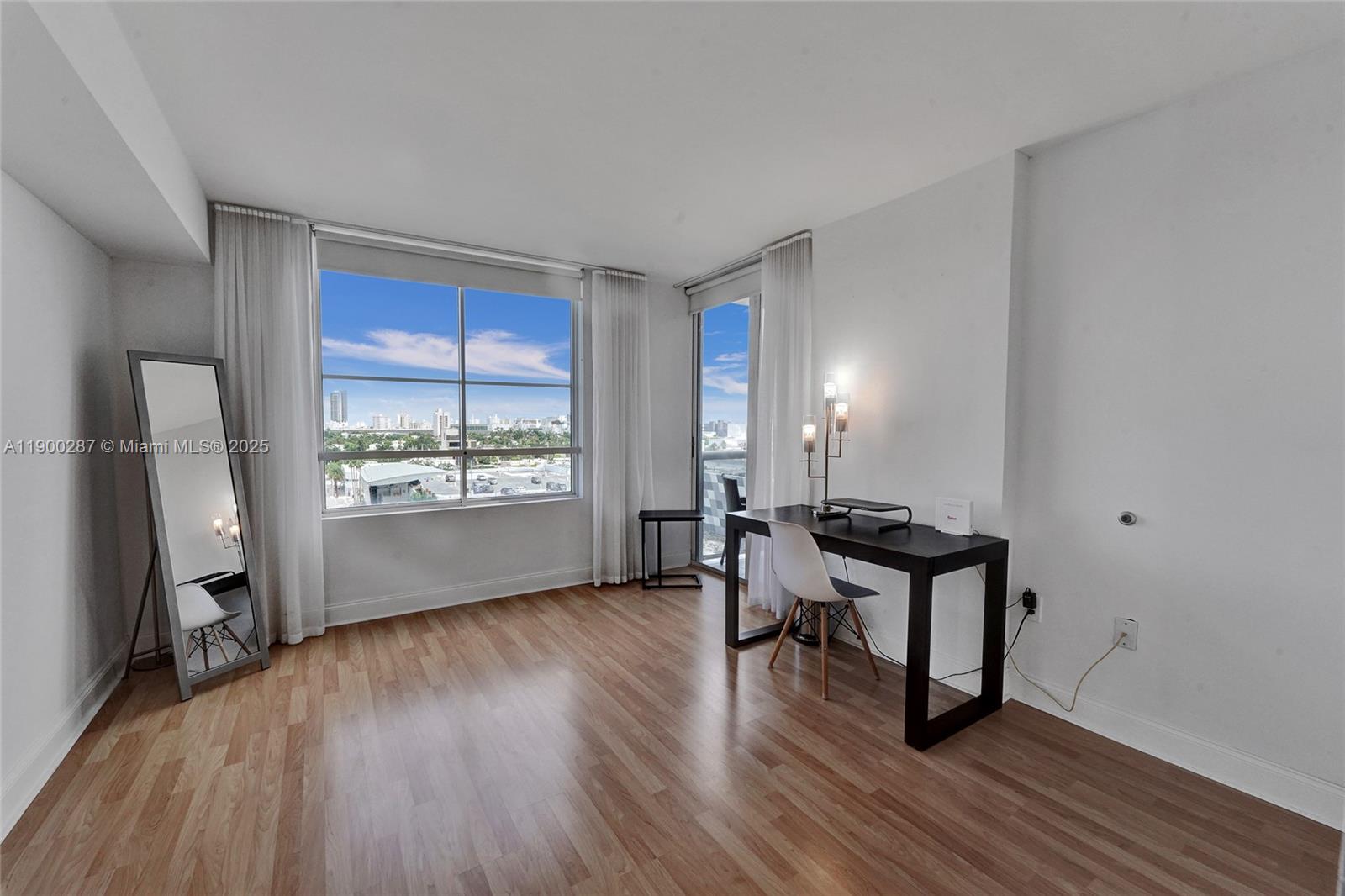 SUNSET HARBOUR NORTH COND - Residential Lease