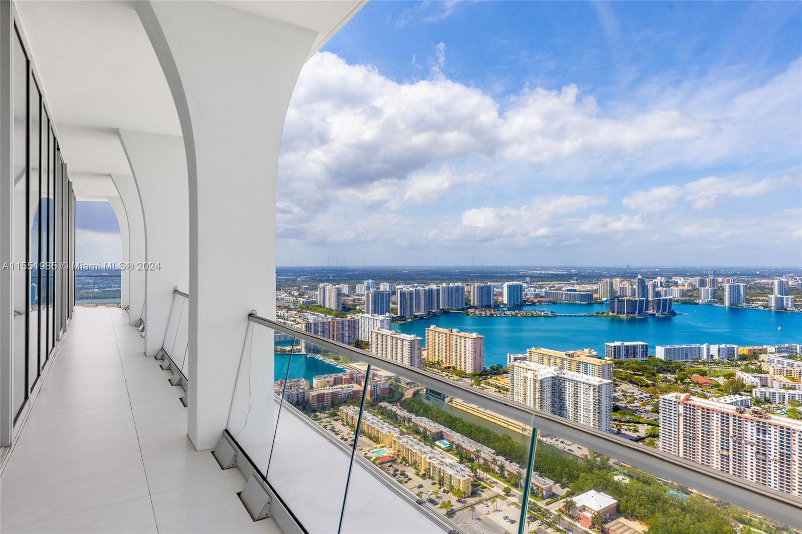 JADE SIGNATURE CONDO - Residential
