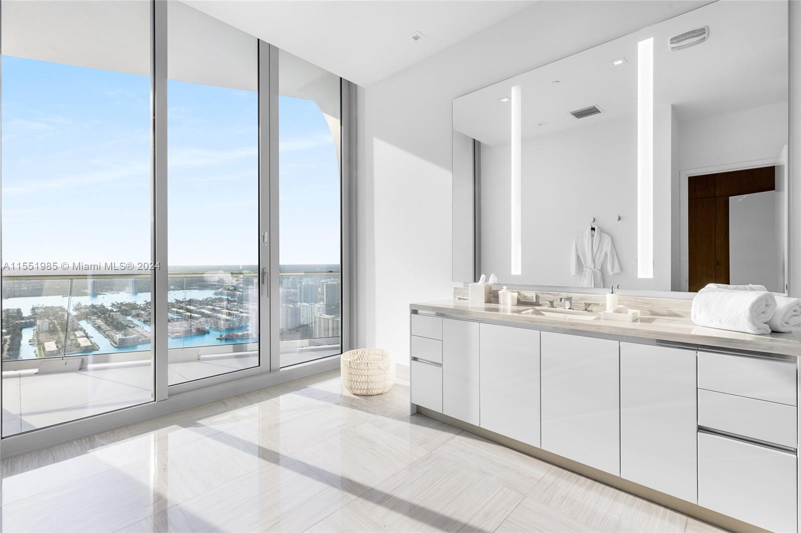 JADE SIGNATURE CONDO - Residential
