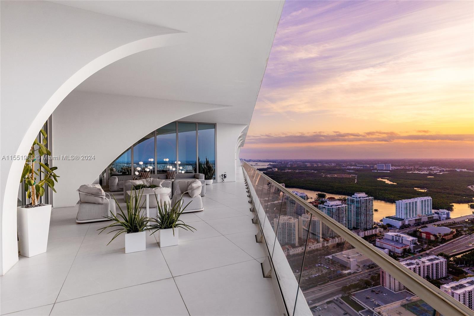 16901 Collins Ave PH5603