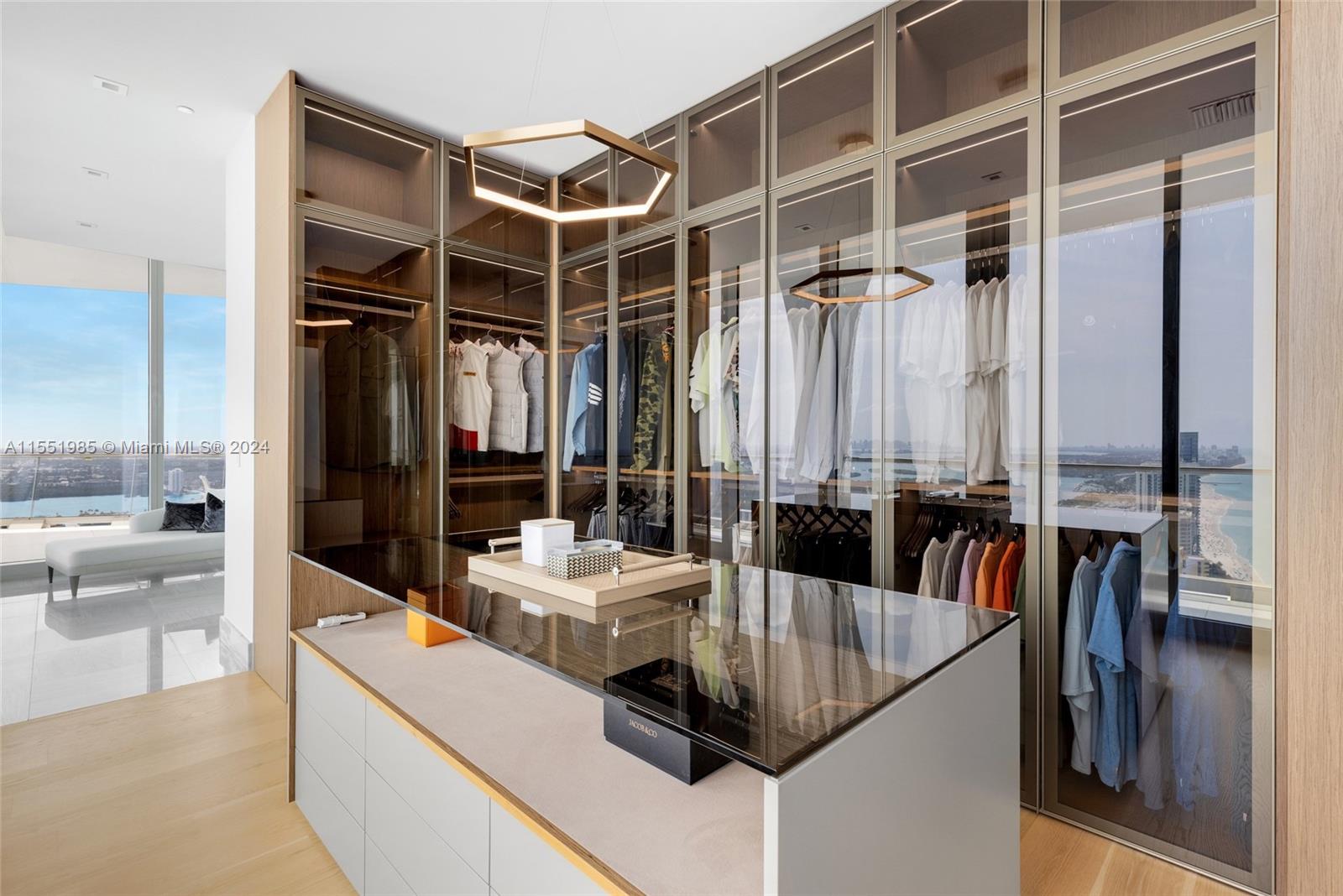 JADE SIGNATURE CONDO - Residential