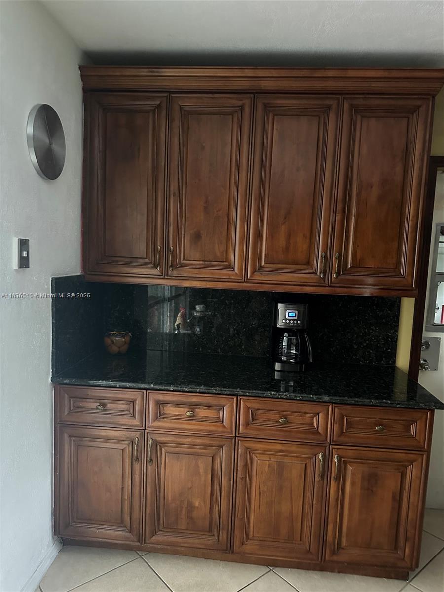 9260 SW 176th St, Palmetto Bay, FL, 33157/$789,999 1 9260 SW 176th St