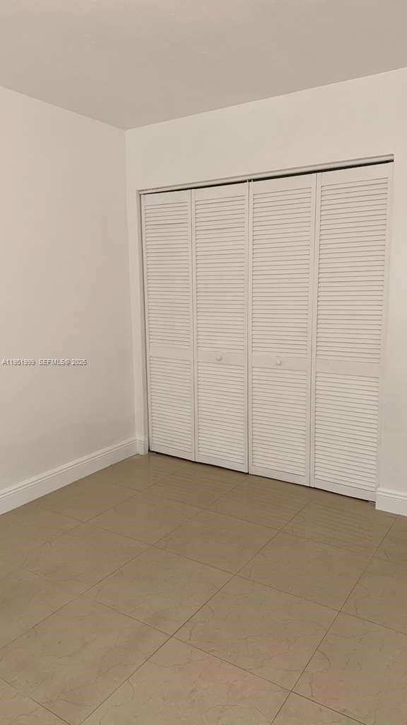 LESLIE ESTATES SEC 2 - Residential Lease