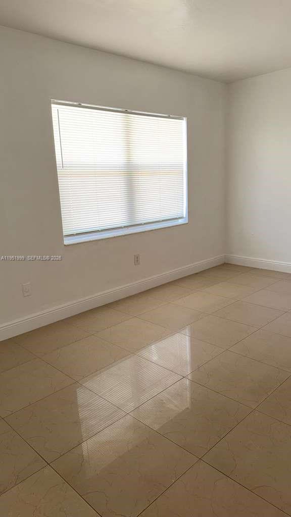 LESLIE ESTATES SEC 2 - Residential Lease