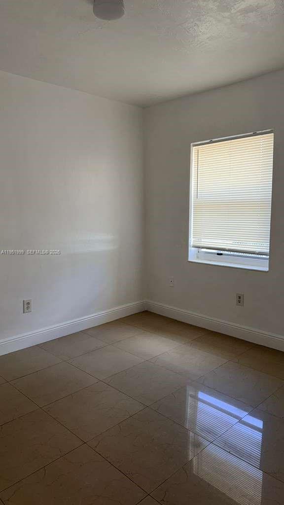 LESLIE ESTATES SEC 2 - Residential Lease