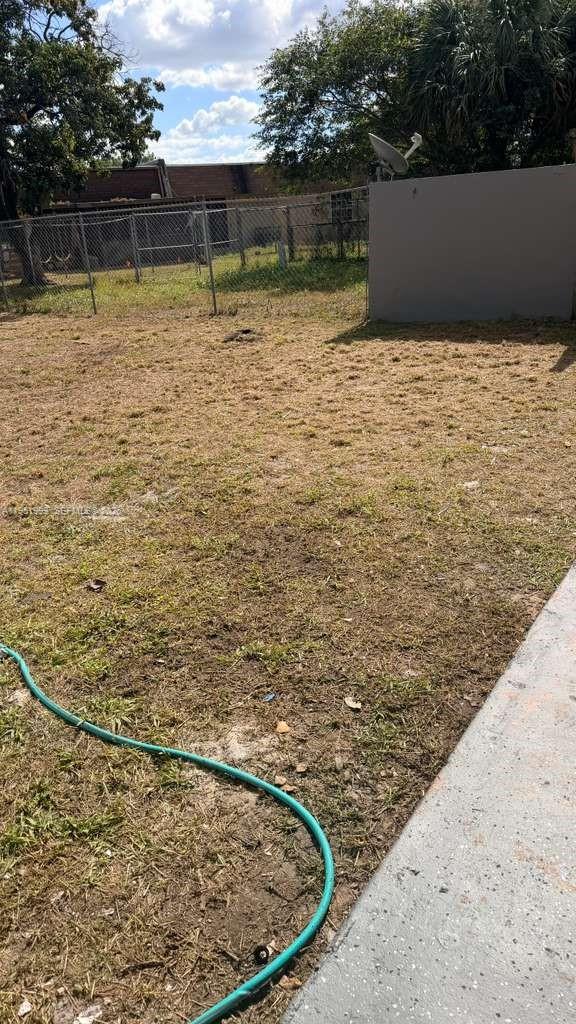 LESLIE ESTATES SEC 2 - Residential Lease