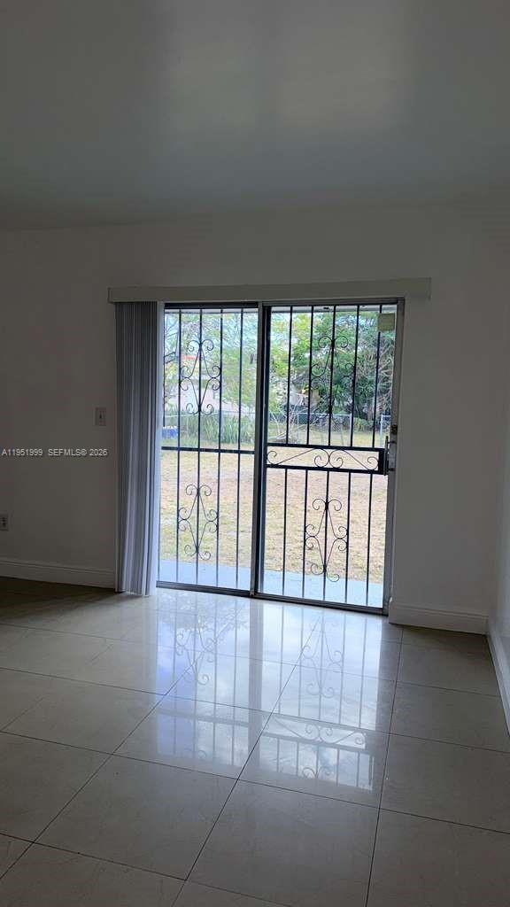 LESLIE ESTATES SEC 2 - Residential Lease