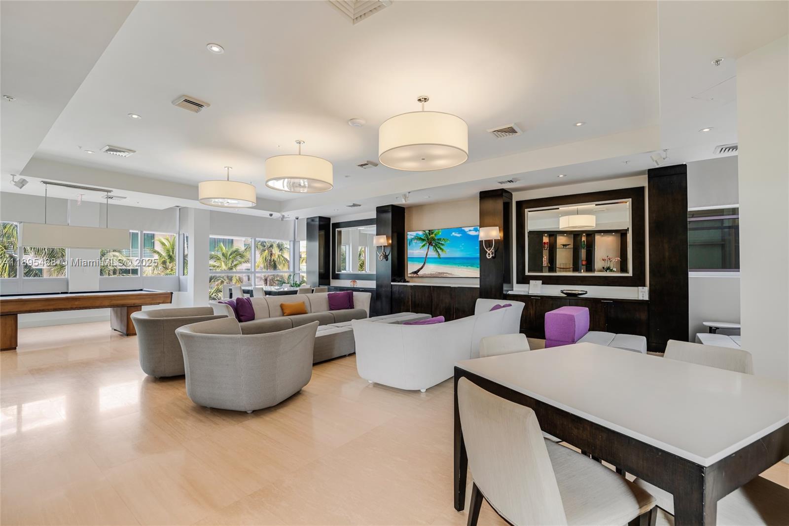 IL VILLAGGIO ON SOUTH BEA - Residential