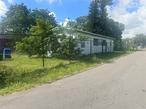 Photo of 1430 NW 7th St, Fort Lauderdale, FL 33311 (MLS # A11902459) Photo of 1430 NW 7th St, Fort Lauderdale, FL 33311 (MLS # A11902459)