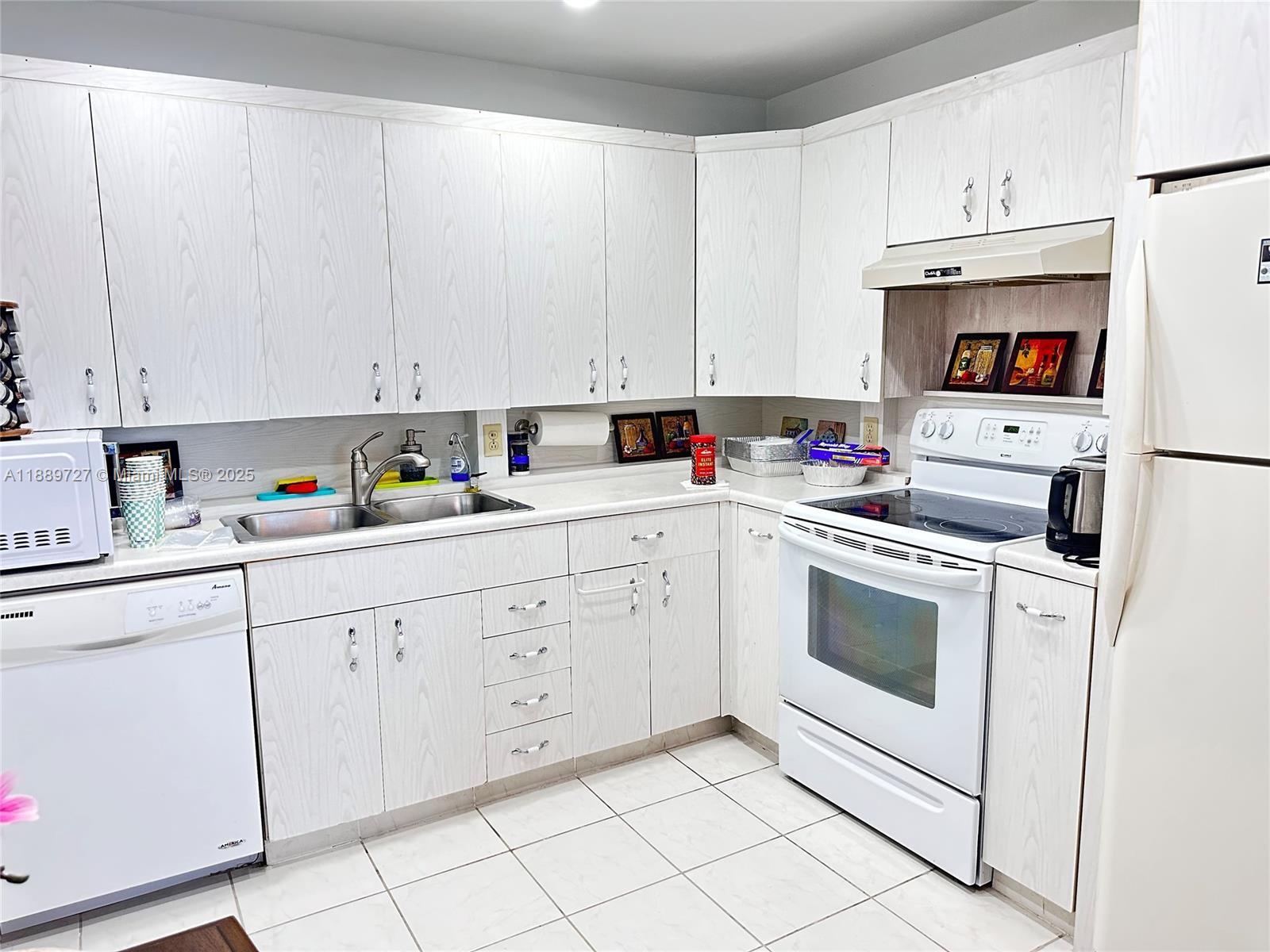 HYTHE AT CENTURY VILLAGE - Residential Lease