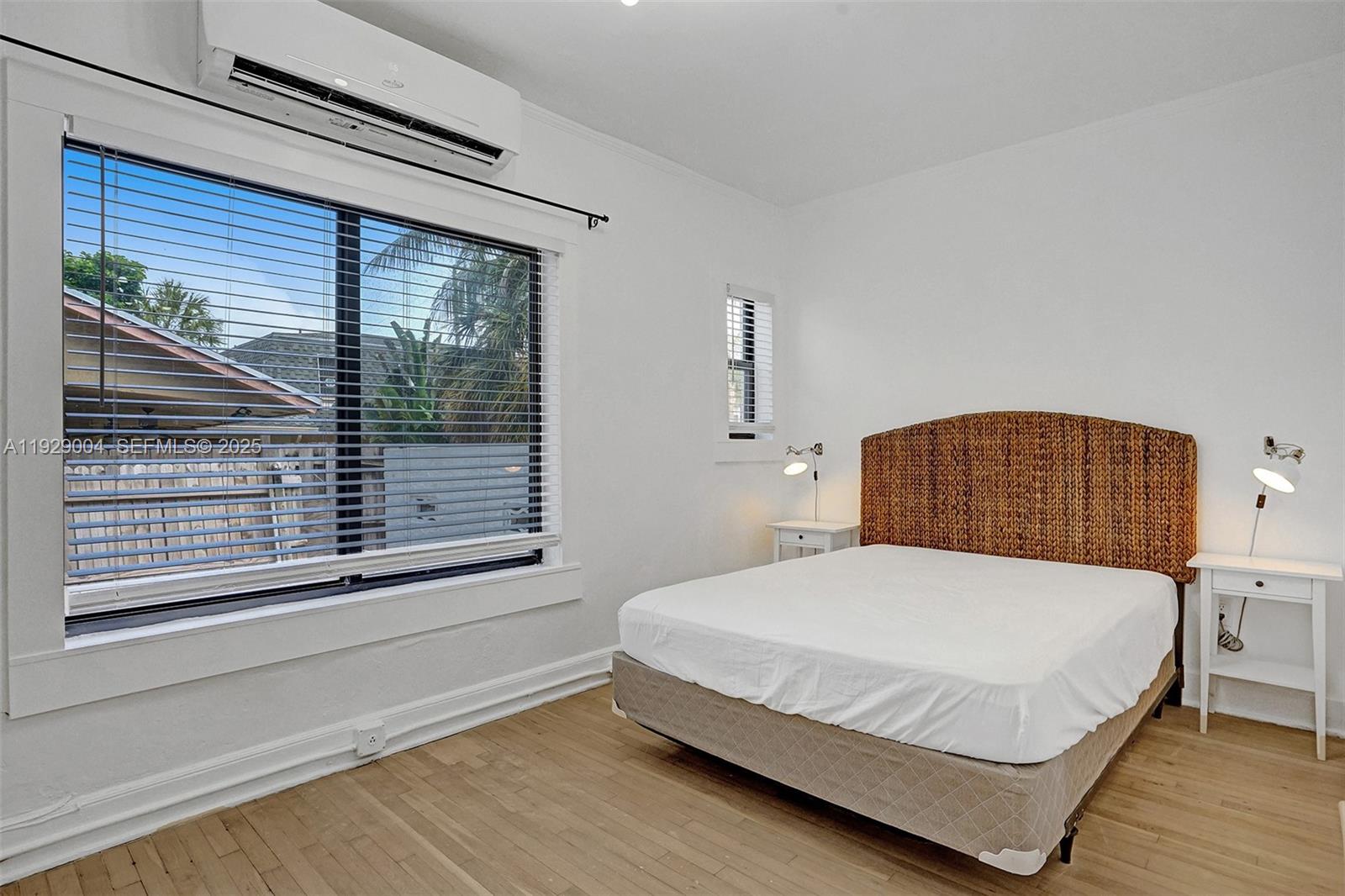 HOLLYWOOD - Residential Lease