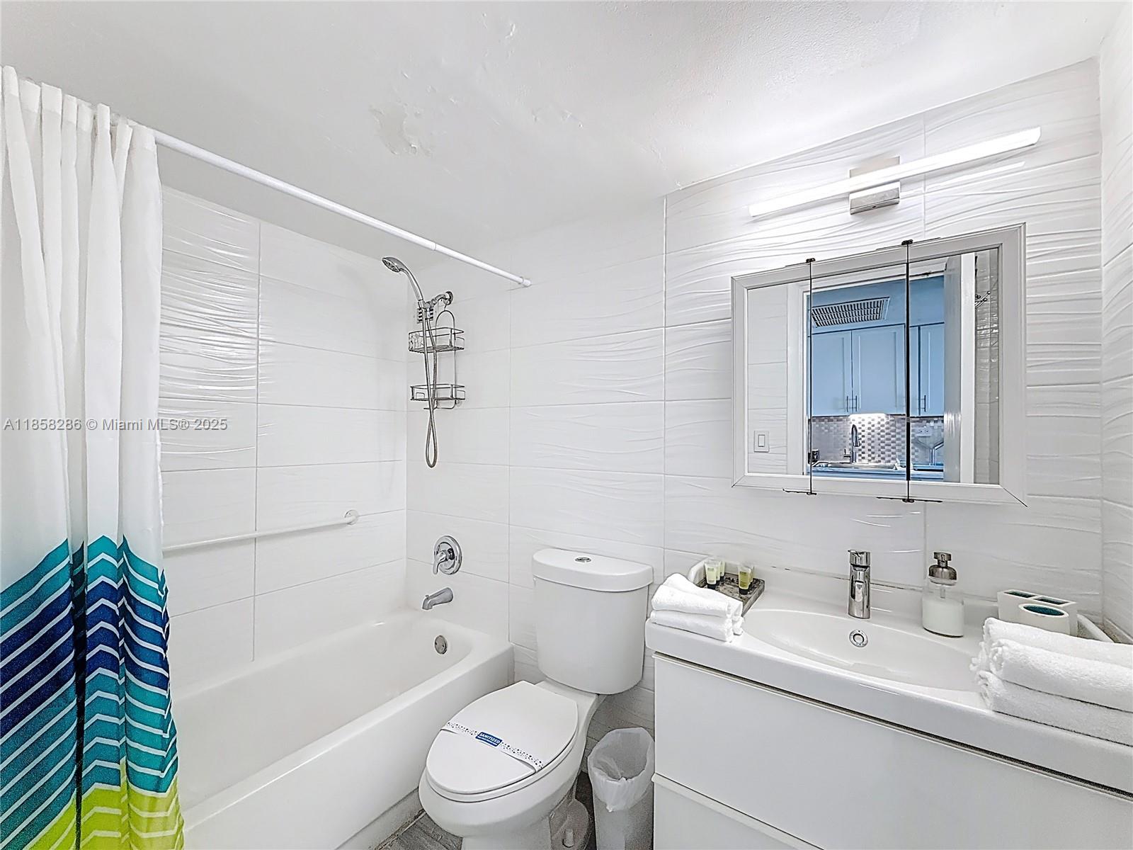 THE AVENTURA BEACH CLUB C - Residential Lease