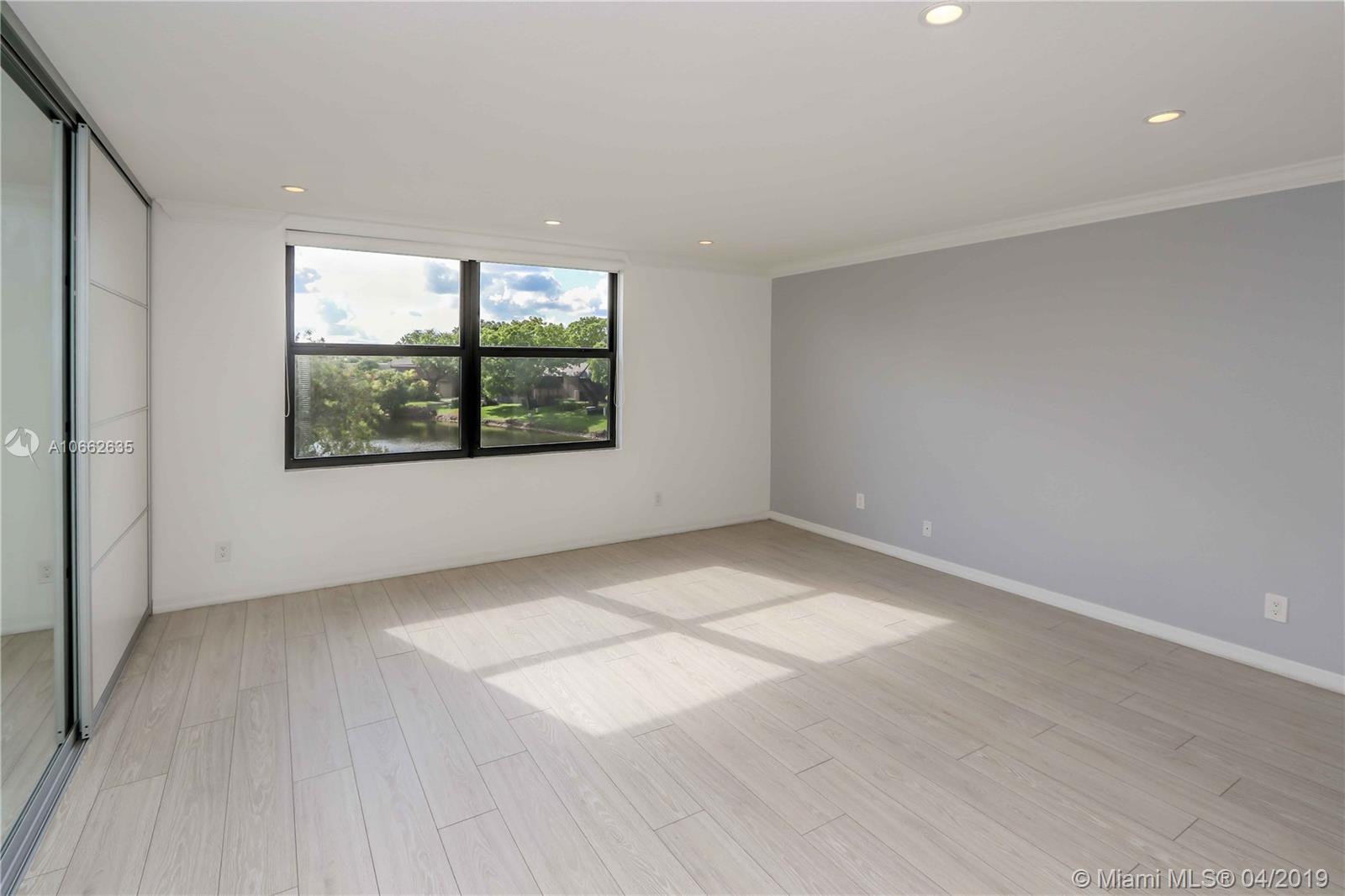 COSTA DEL SOL CONDO NO 3 - Residential