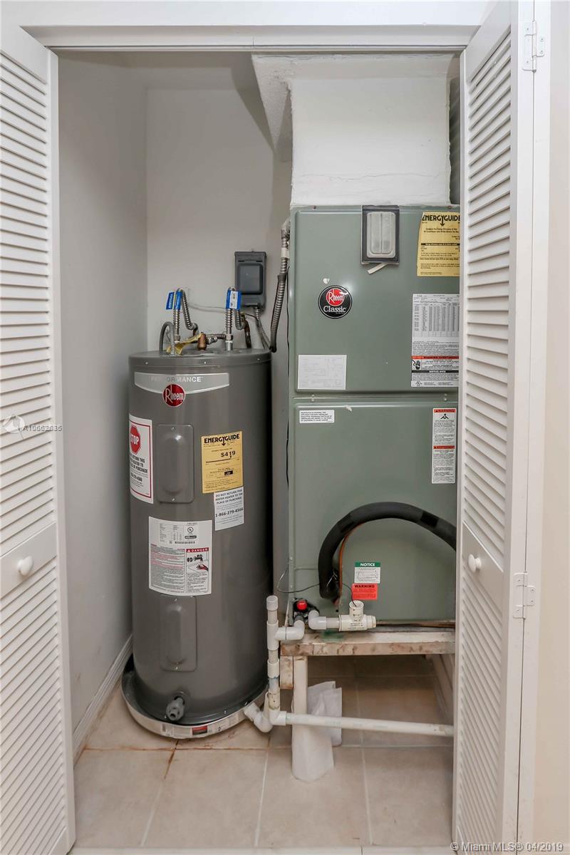 COSTA DEL SOL CONDO NO 3 - Residential