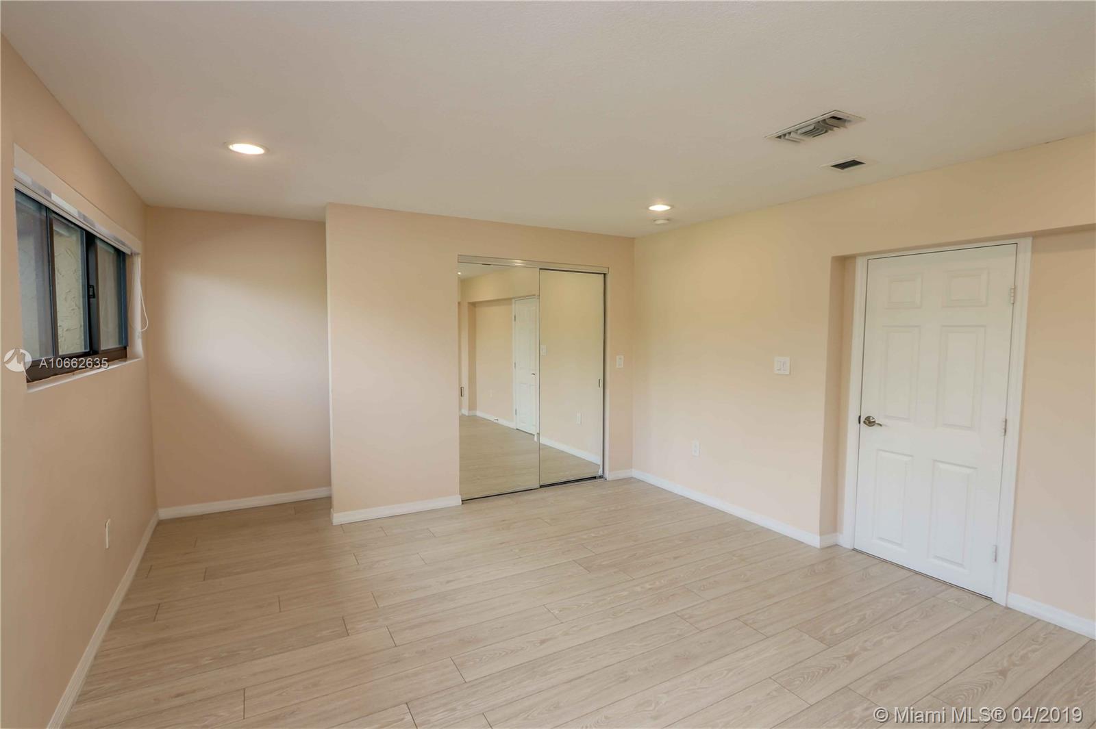 COSTA DEL SOL CONDO NO 3 - Residential