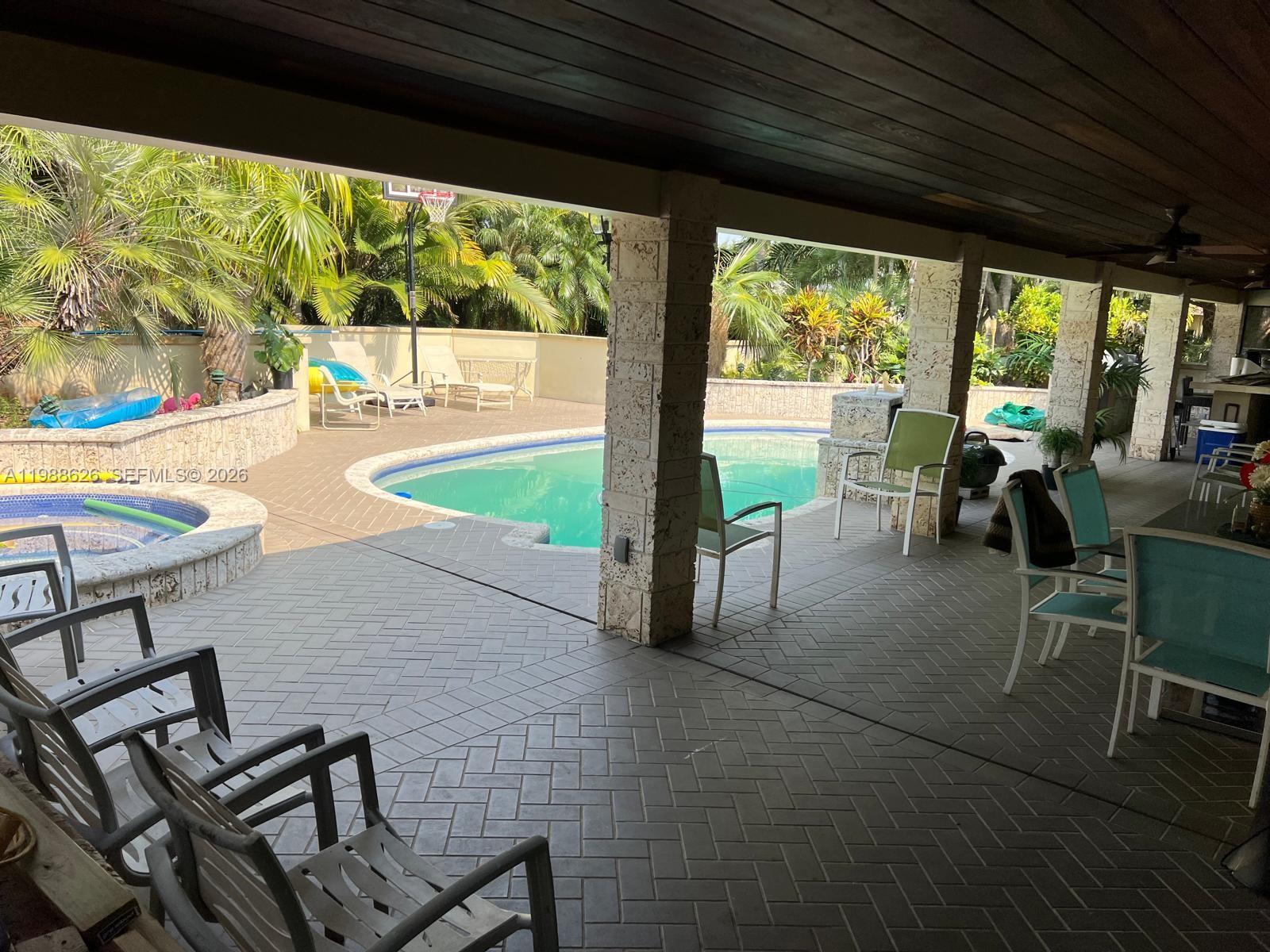 HIDEAWAY PINES SEC 1 - Residential