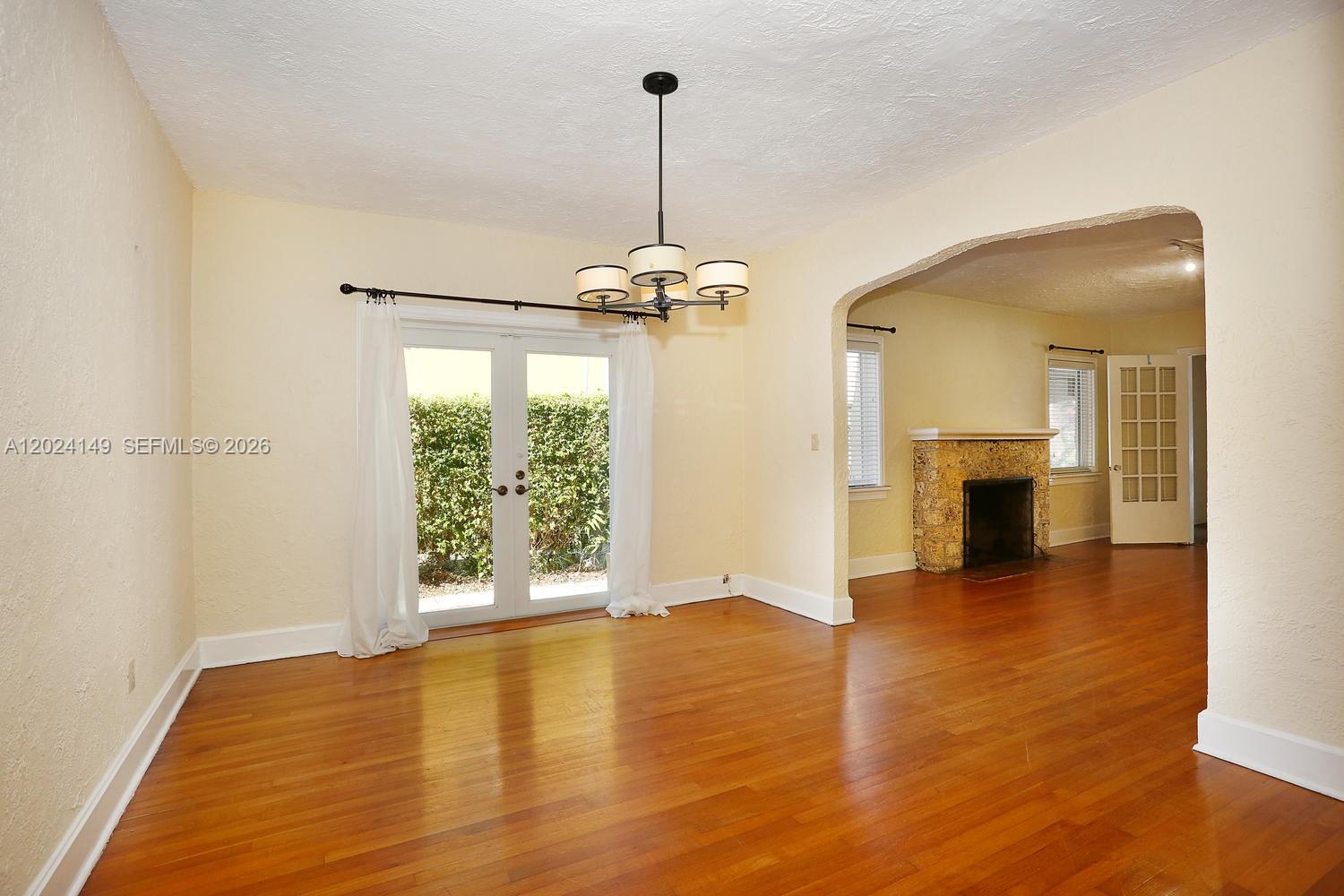 CORAL GABLES SEC B - Residential Lease