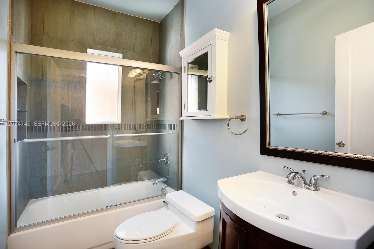 CORAL GABLES SEC B - Residential Lease