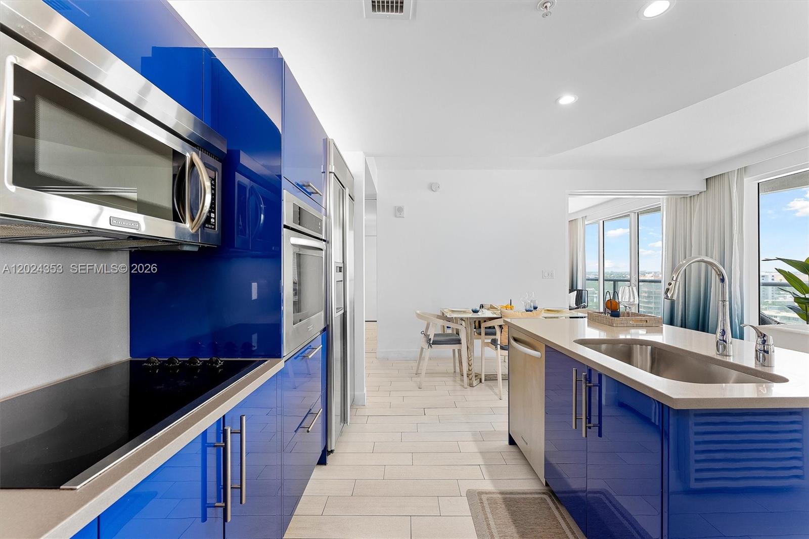 FORT LAUDERDALE RESIDENCE - Residential Lease