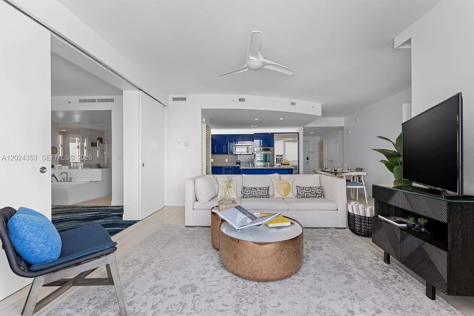 FORT LAUDERDALE RESIDENCE - Residential Lease