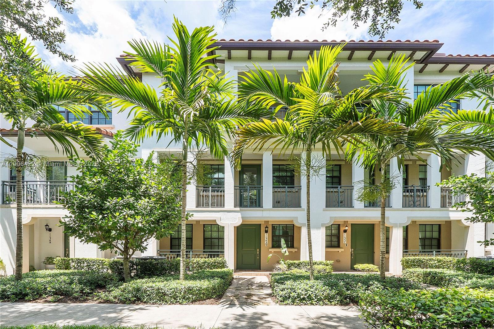 PEMBROKE LAKES SOUTH - Residential Lease