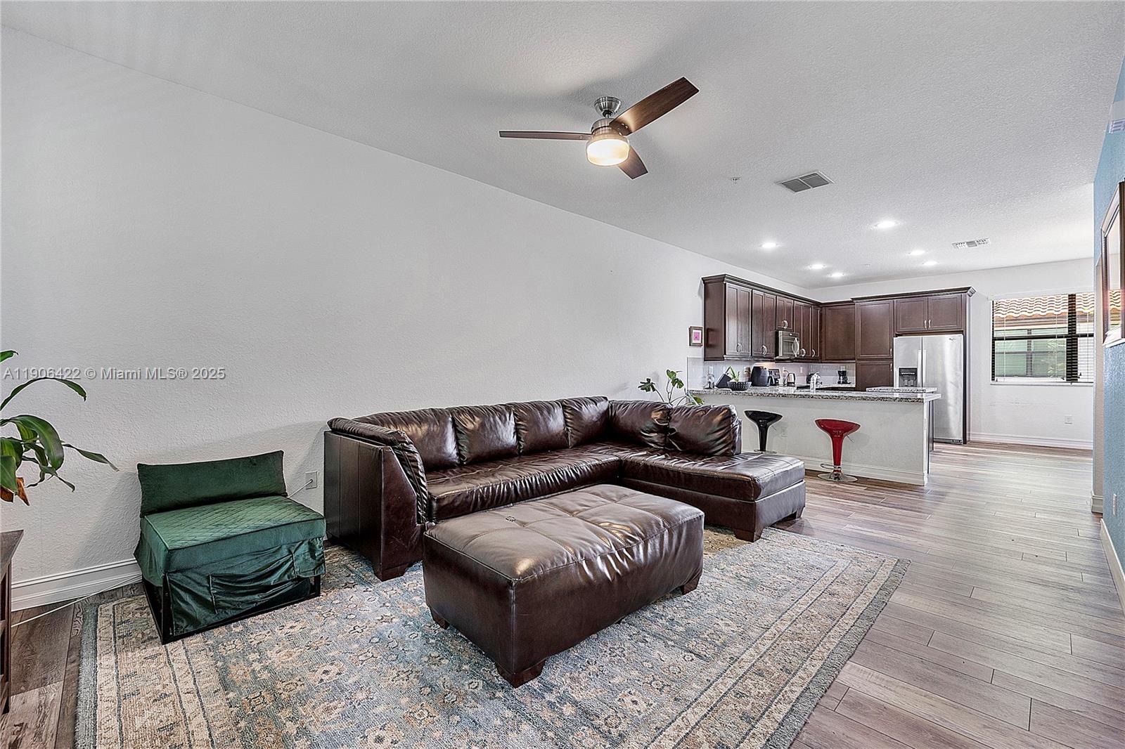 PEMBROKE LAKES SOUTH - Residential Lease