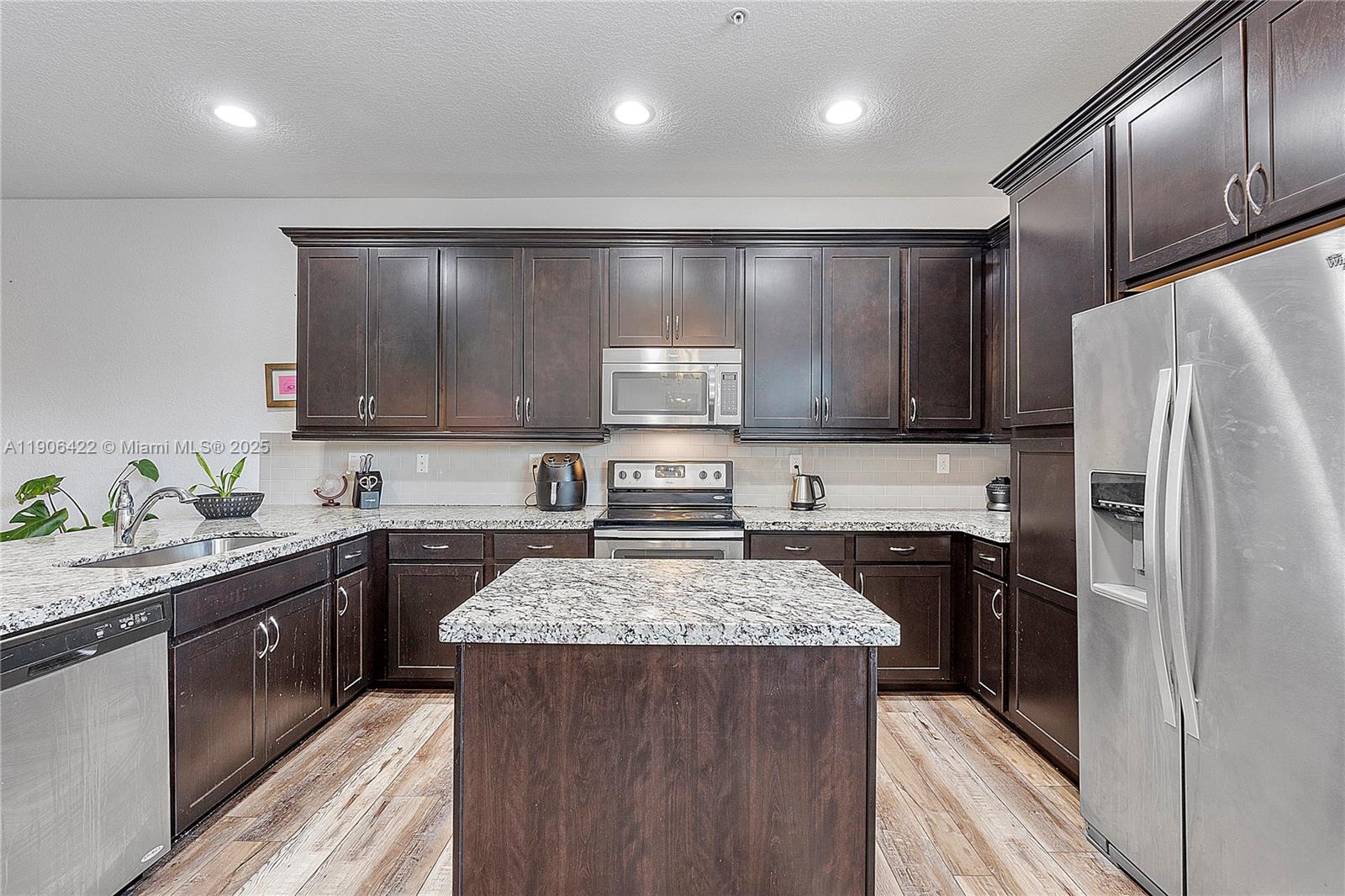 PEMBROKE LAKES SOUTH - Residential Lease