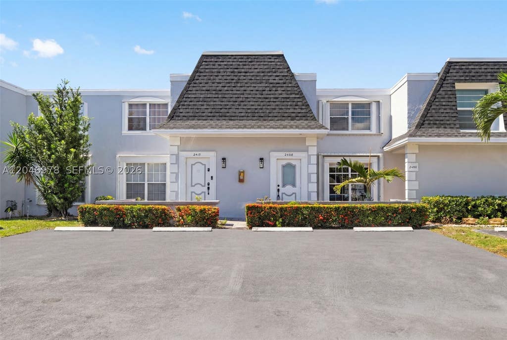 Photo of 2408 NE 10th St #122, Hallandale Beach, FL 33009 (MLS # A12046978)