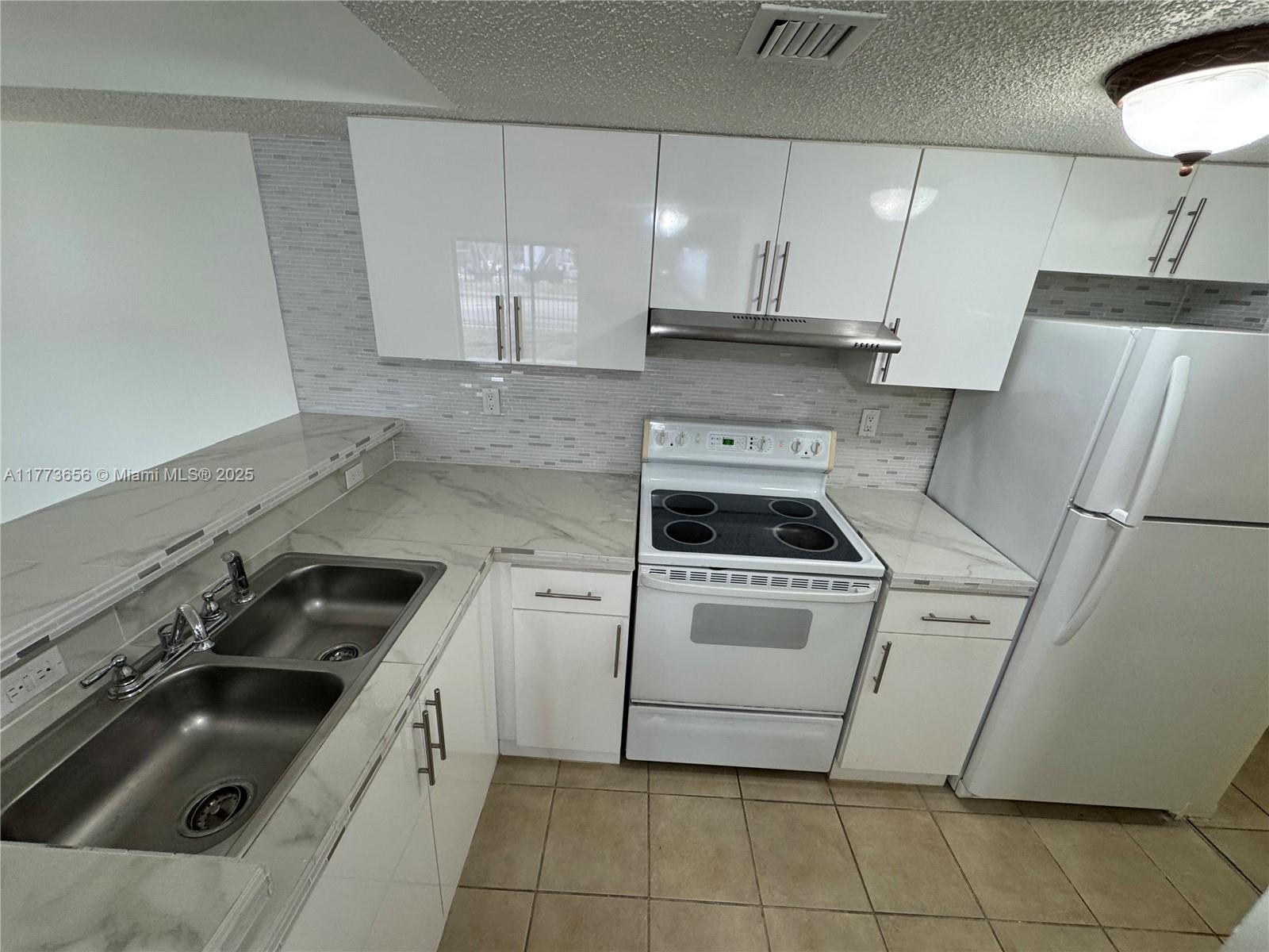 VILLA BELLINI CONDO - Residential