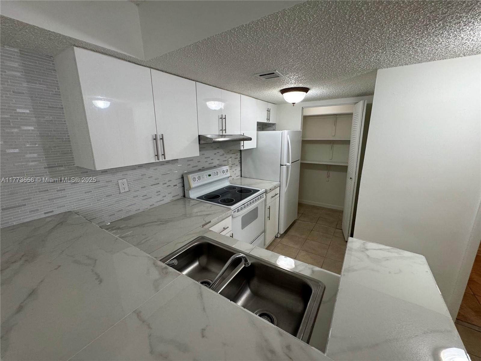 VILLA BELLINI CONDO - Residential
