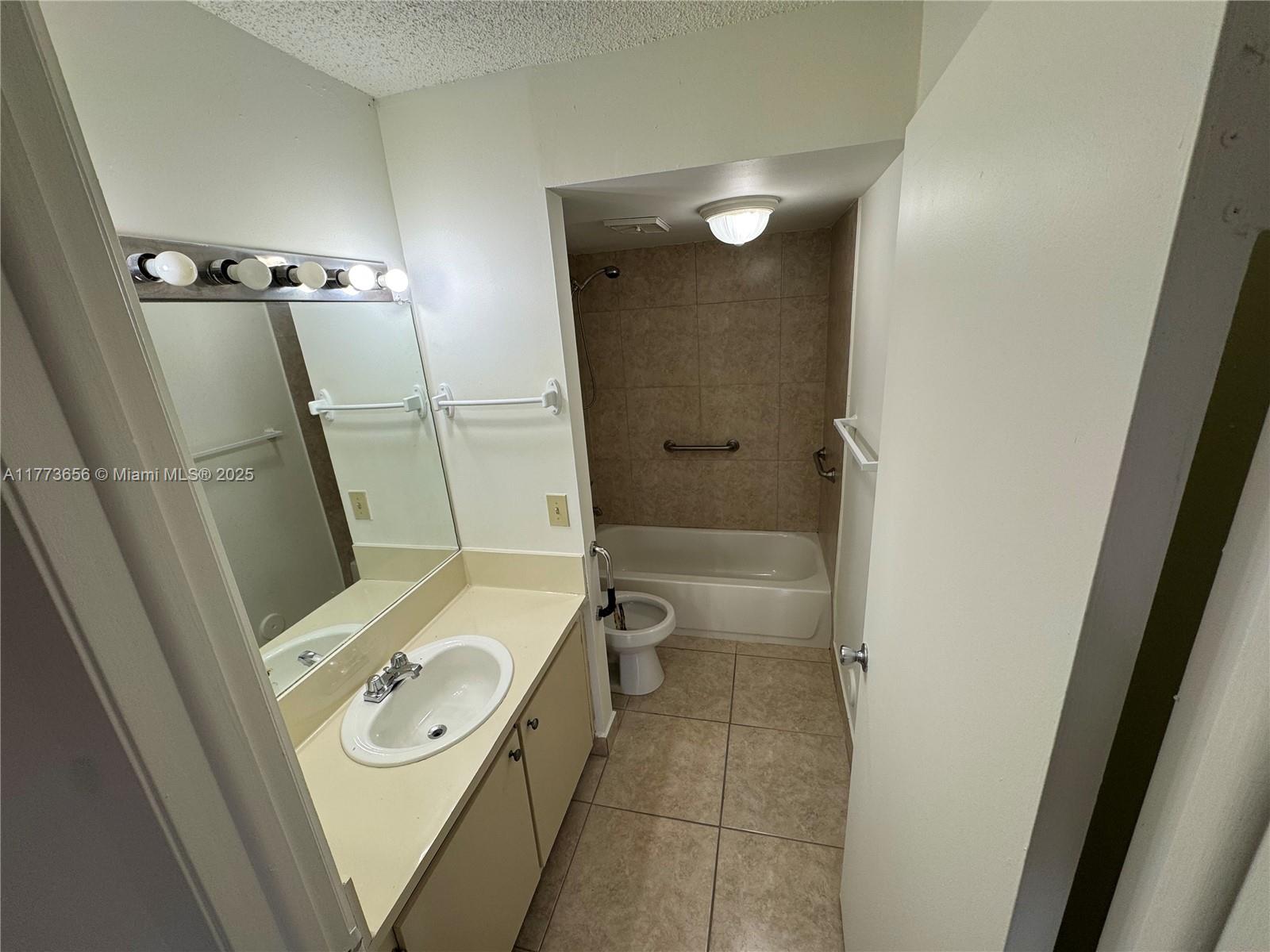 VILLA BELLINI CONDO - Residential