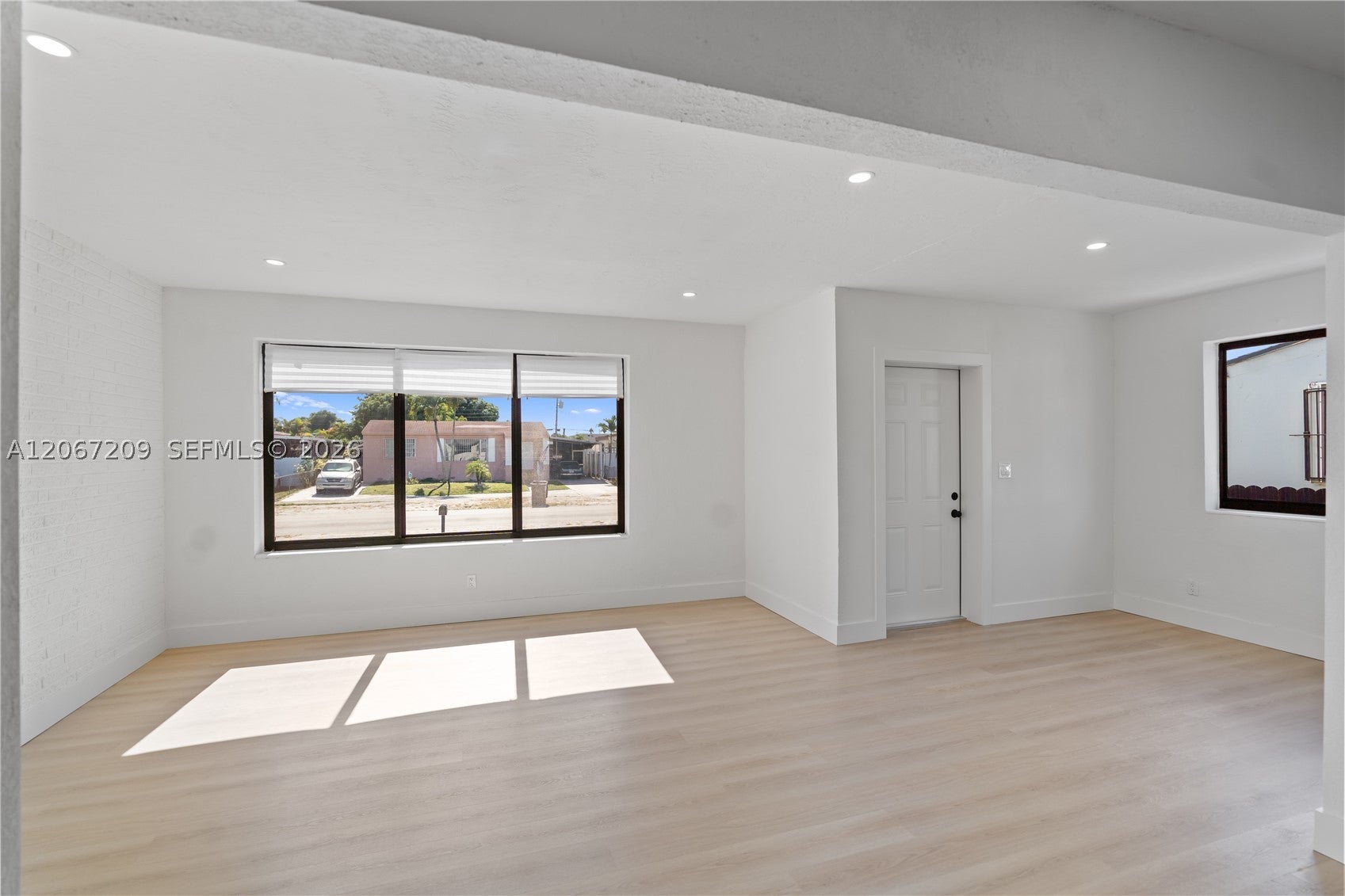31 W 64th St