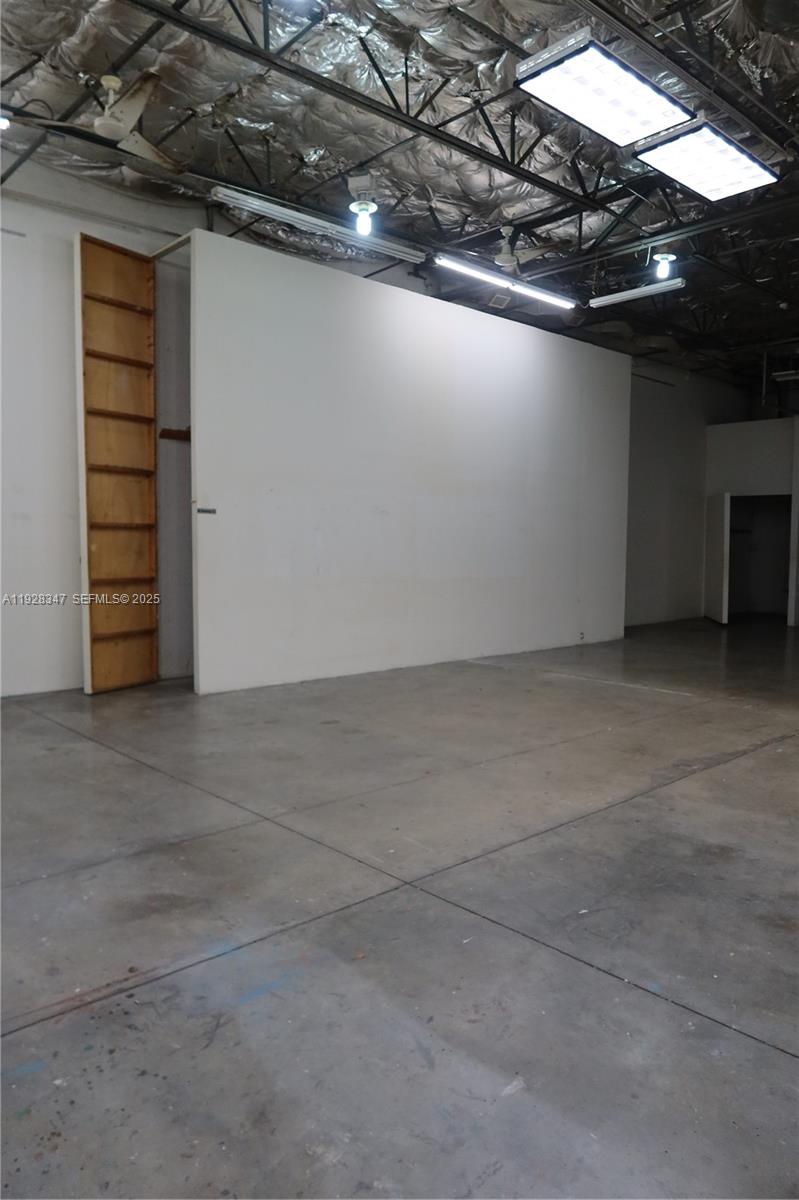 BISCAYNE CORNER COMM CENT - Commercial Sale