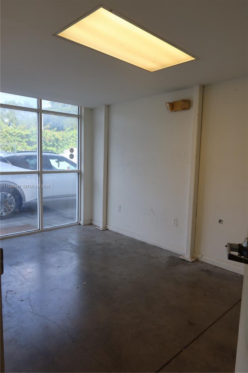 BISCAYNE CORNER COMM CENT - Commercial Sale