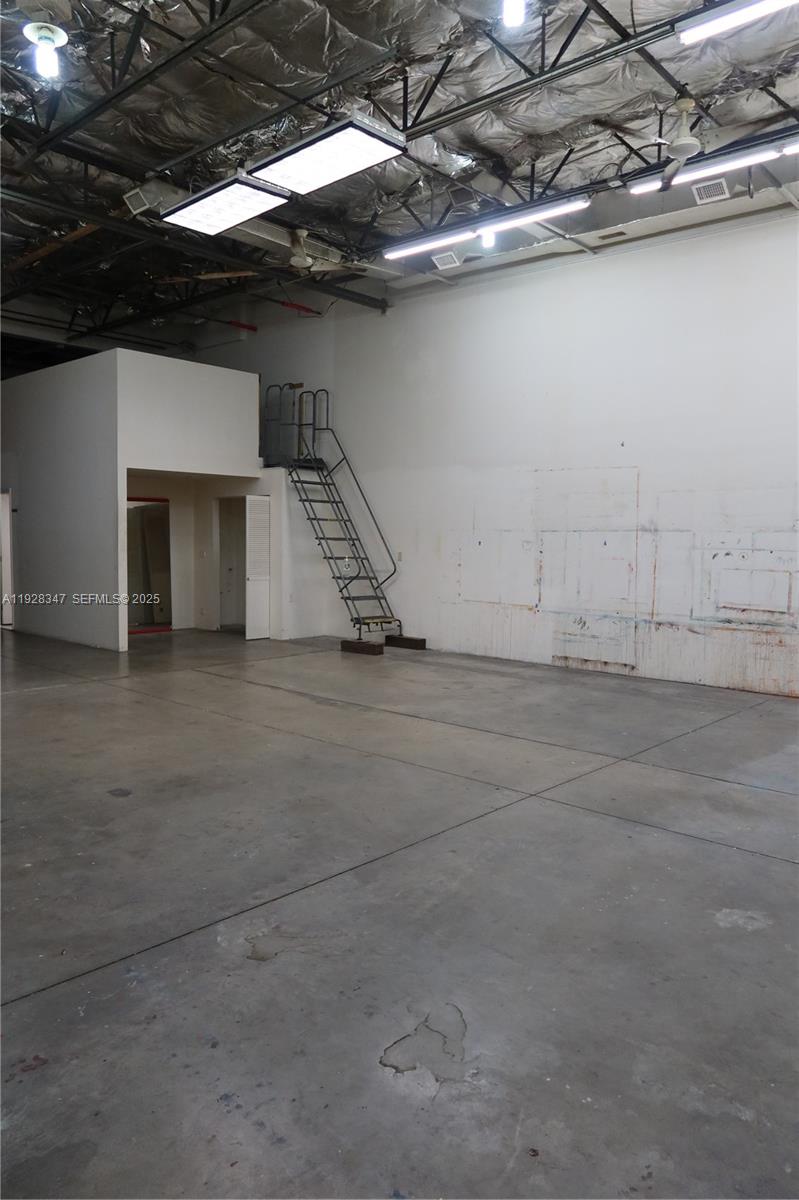 BISCAYNE CORNER COMM CENT - Commercial Sale