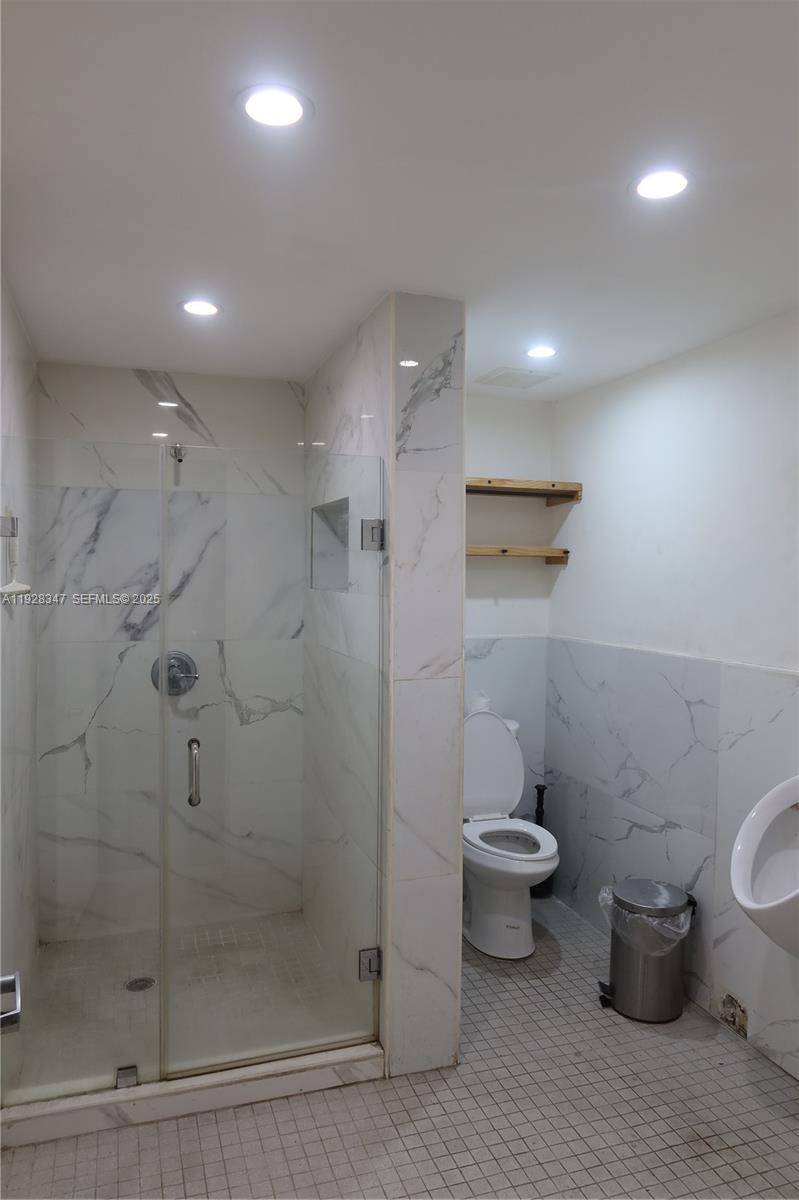 BISCAYNE CORNER COMM CENT - Commercial Sale