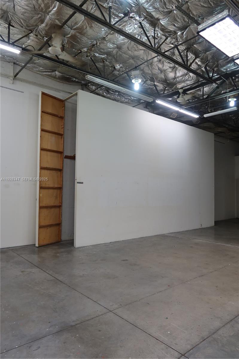 BISCAYNE CORNER COMM CENT - Commercial Sale