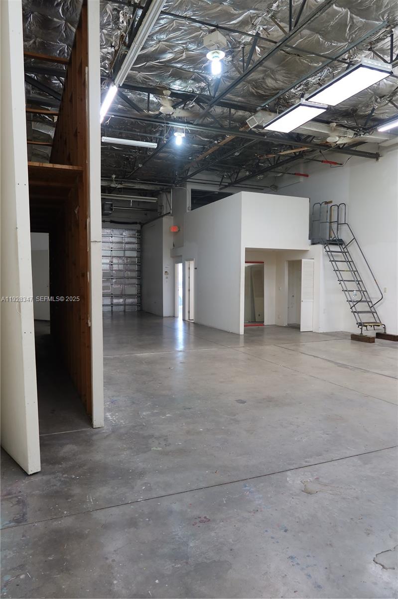 BISCAYNE CORNER COMM CENT - Commercial Sale