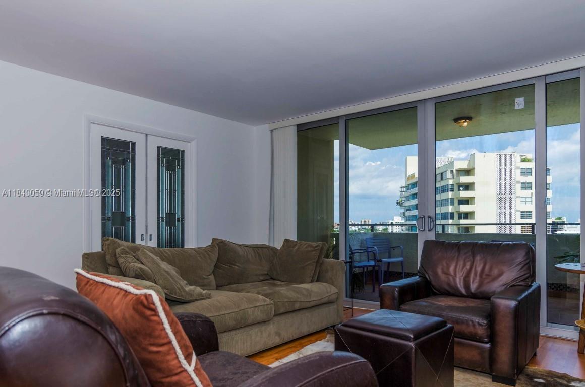 11 Island Ave 1210