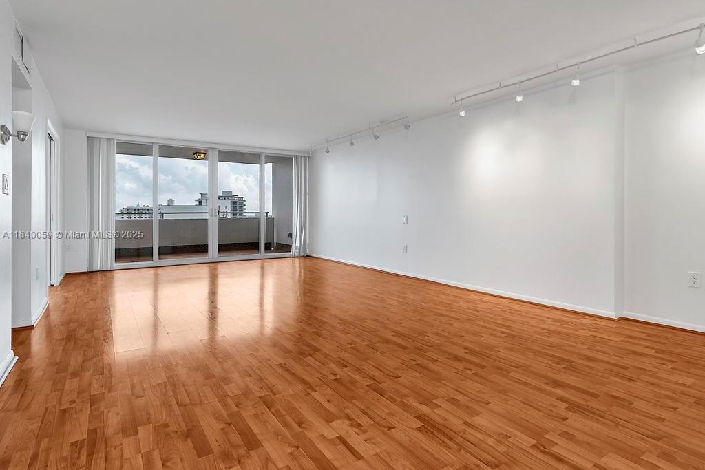 11 Island Ave 1210