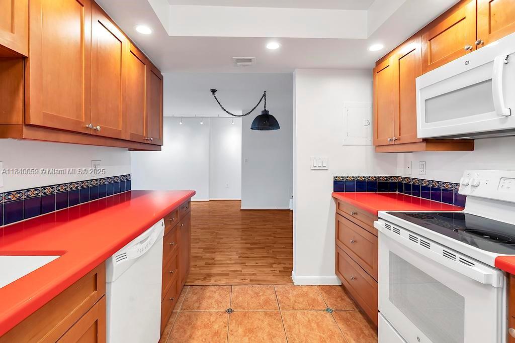 Costa Brava Condo - Residential Lease